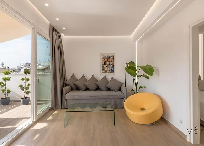 Terrace House For Festive Fun