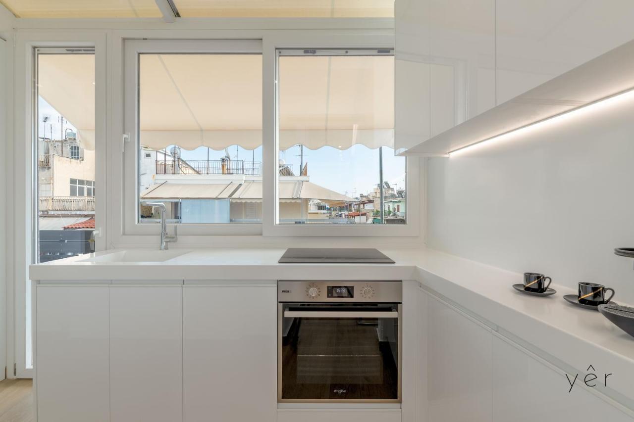 Terrace House For Festive Fun Apartment Athen