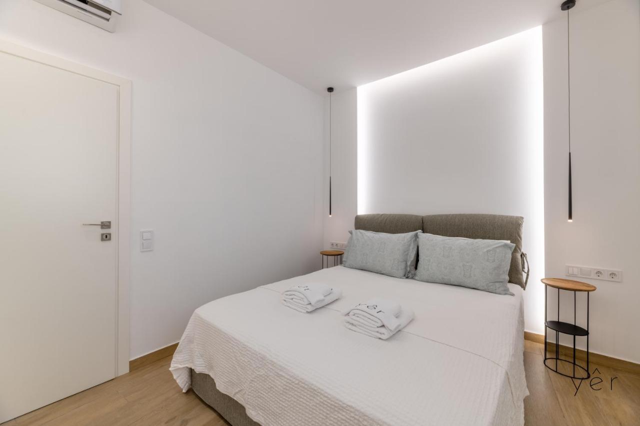 Apartment Terrace House For Festive Fun Athen